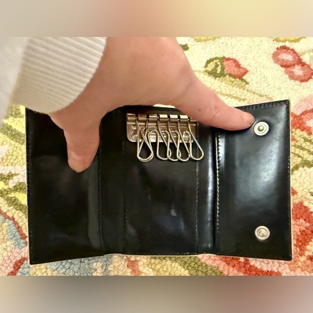 PRADA Unisex Tessuto White Nylon Six-Key Holder With Black Patent Interior - Picture 14 of 16